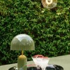 настолна лампа tom dixon bell portable led moss
