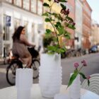 ваза tom dixon press frosted