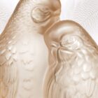 декоративна скулптура lalique 2 parakeets gold luster